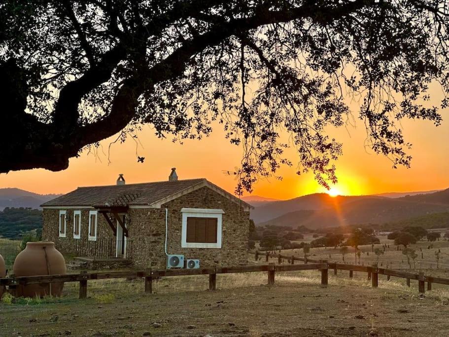 Finca La Alcolehuela En Parque Natural De Despenaperros Санта-Элена Экстерьер фото